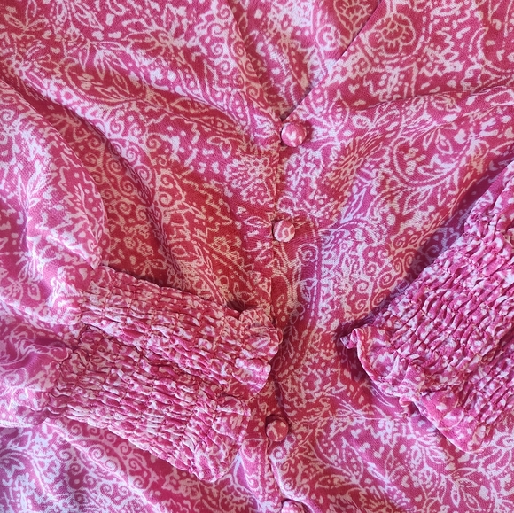 Beautiful crop top blouse - Picture 4 of 4